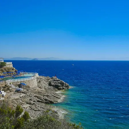 Apartment Locazione Turistica Capo D'Arco-1 *
